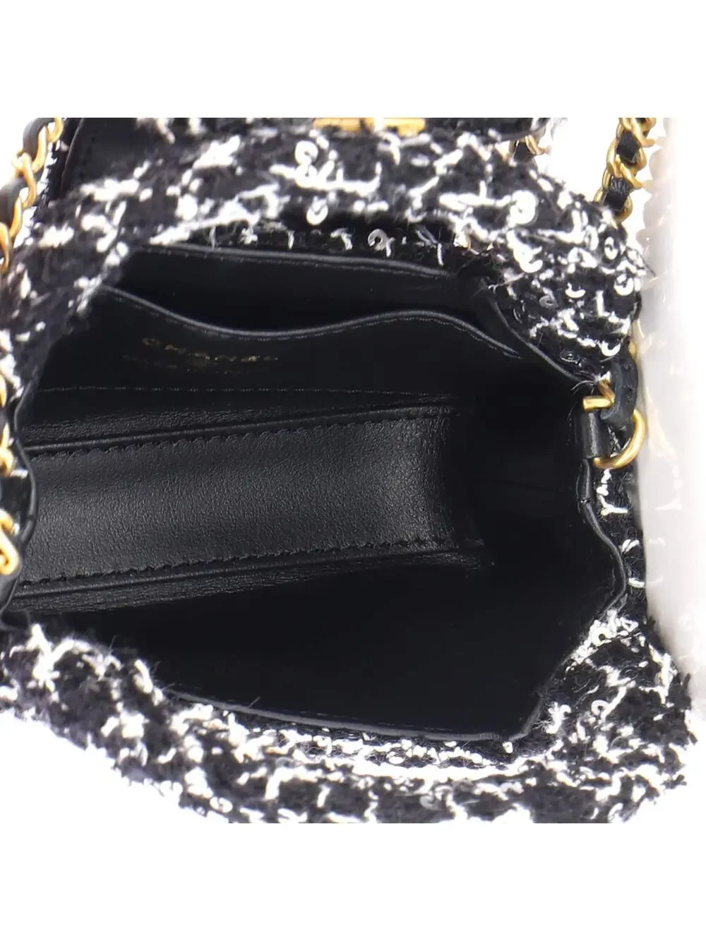 CHANEL elevate your